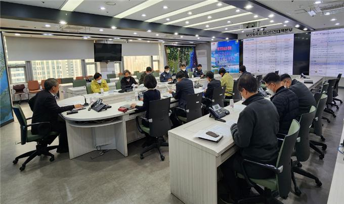 부산시 특별안전점검 회의 모습. [부산시 제공]