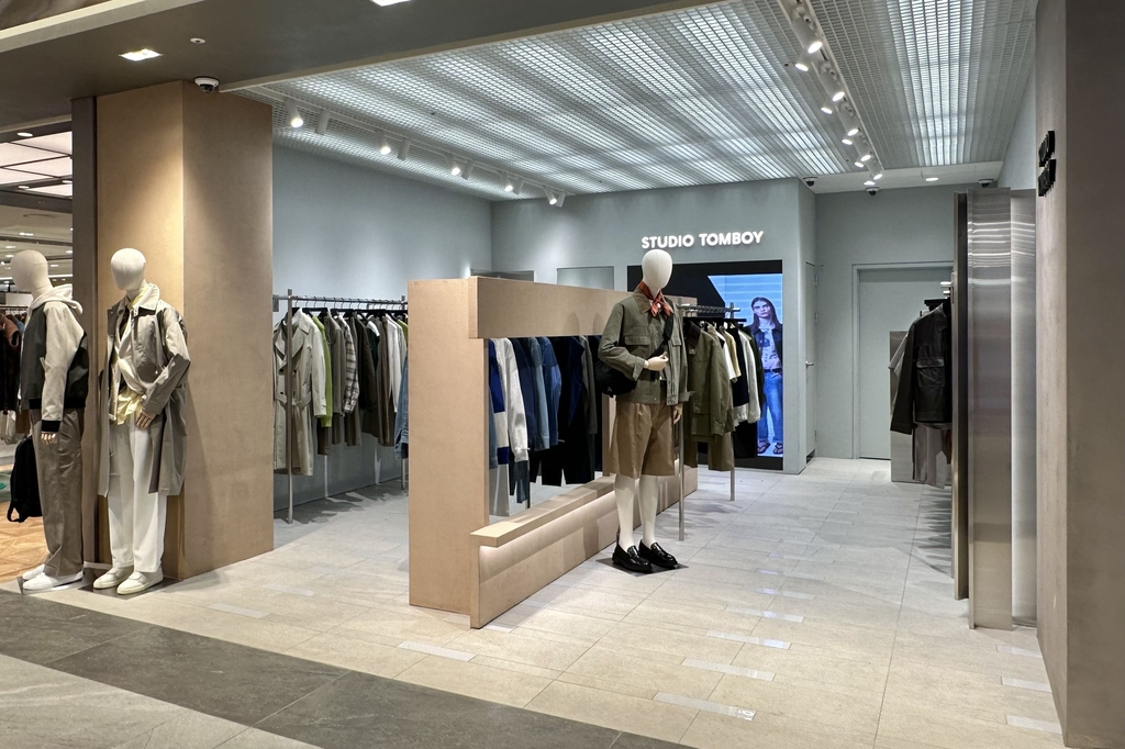신세계인터내셔날이 운영하는 스튜디오 톰보이는 2월 신세계백화점 강남점에 남성복 단독 매장을 오픈했다. [신세계인터내셔날 제공]