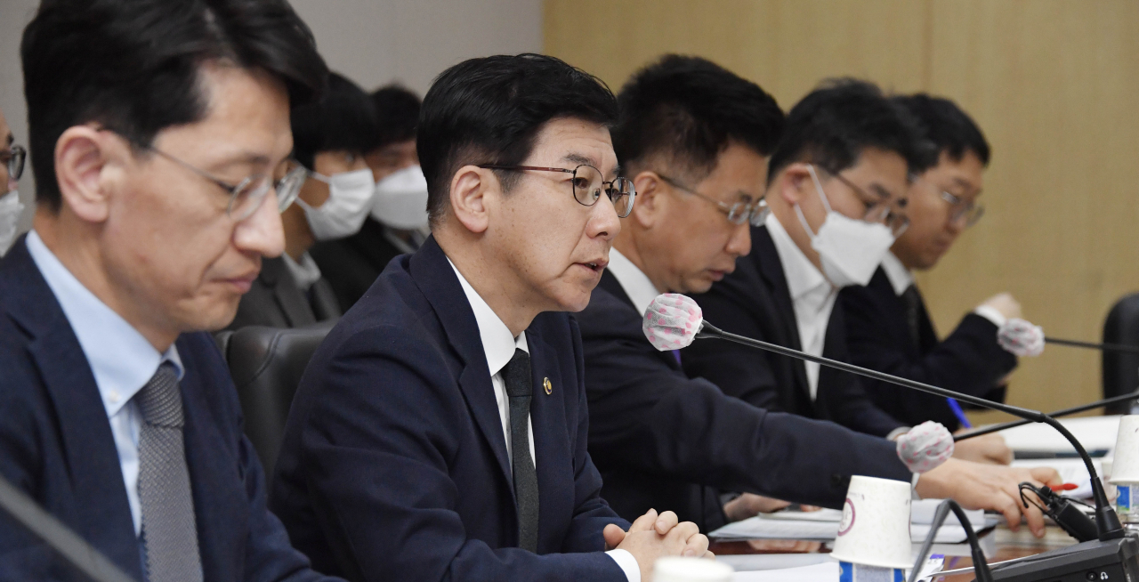 최상대 기획재정부 제2차관이 21일 서울 중구 서울고용복지플러스센터에서 열린 ‘제2차 재정집행 관계 차관회의’를 주재, 모두발언을 하고 있다.[기획재정부 제공]