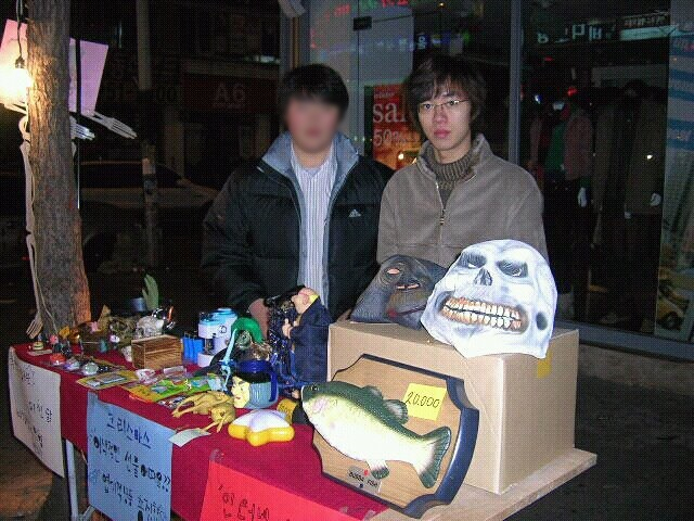 20살 때 창업이 망한 후 남은 재고를 길거리에서 팔던 조용민 대표 [머스트잇 제공]