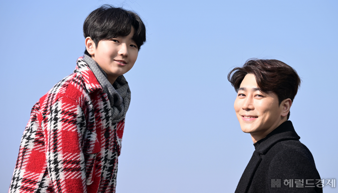 뮤지컬 배우 박민성과 박이든이 8일 오후 서울 종로구 공공그라운드에서 헤럴드경제와 인터뷰를 하고 있다. 이상섭 기자