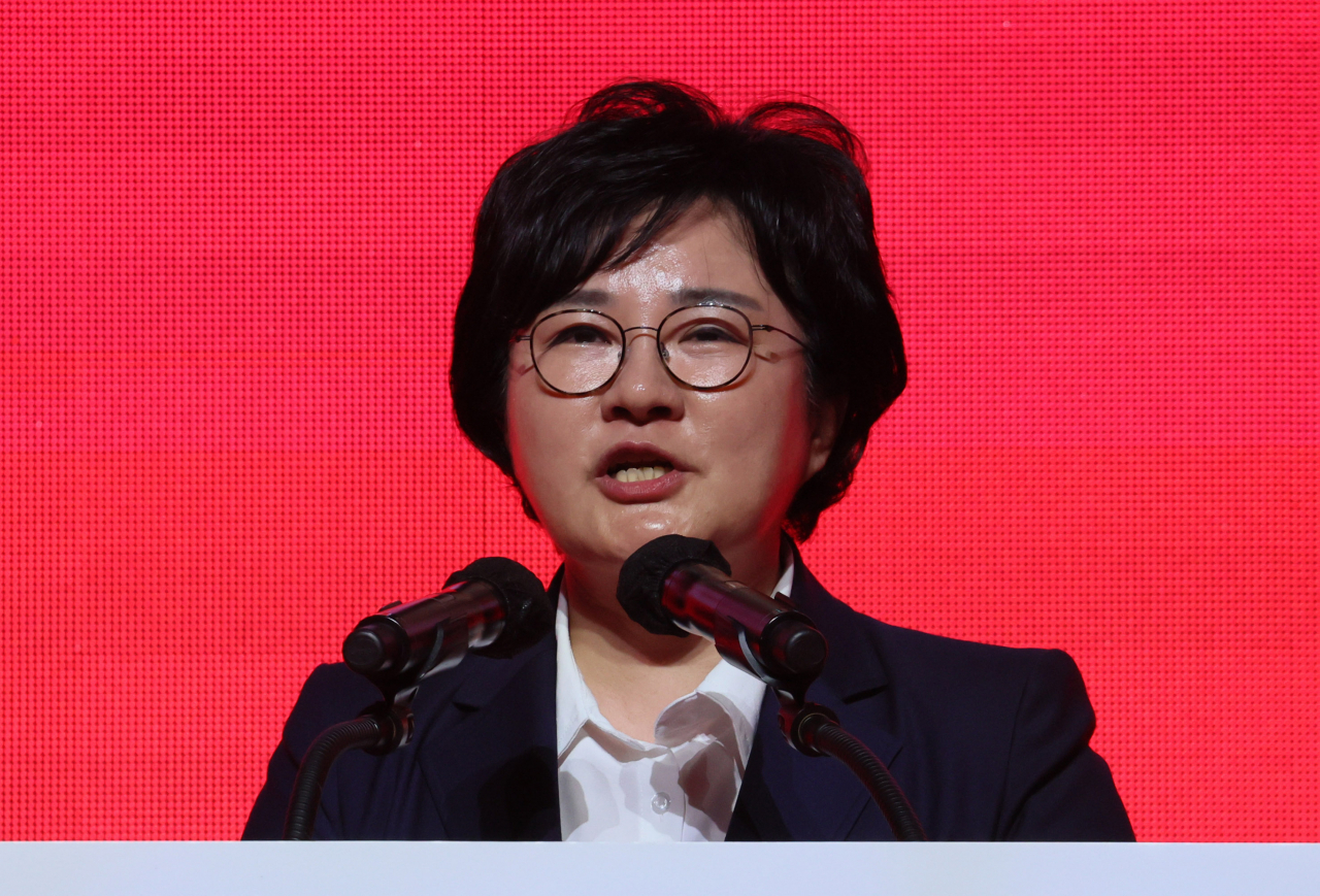 조수진 국민의힘 최고위원 후보가 16일 오후 광주 김대중컨벤션센터에서 열린 제3차 전당대회 광주·전북·전남 합동연설회에서 정견 발표를 하고 있다. [연합]
