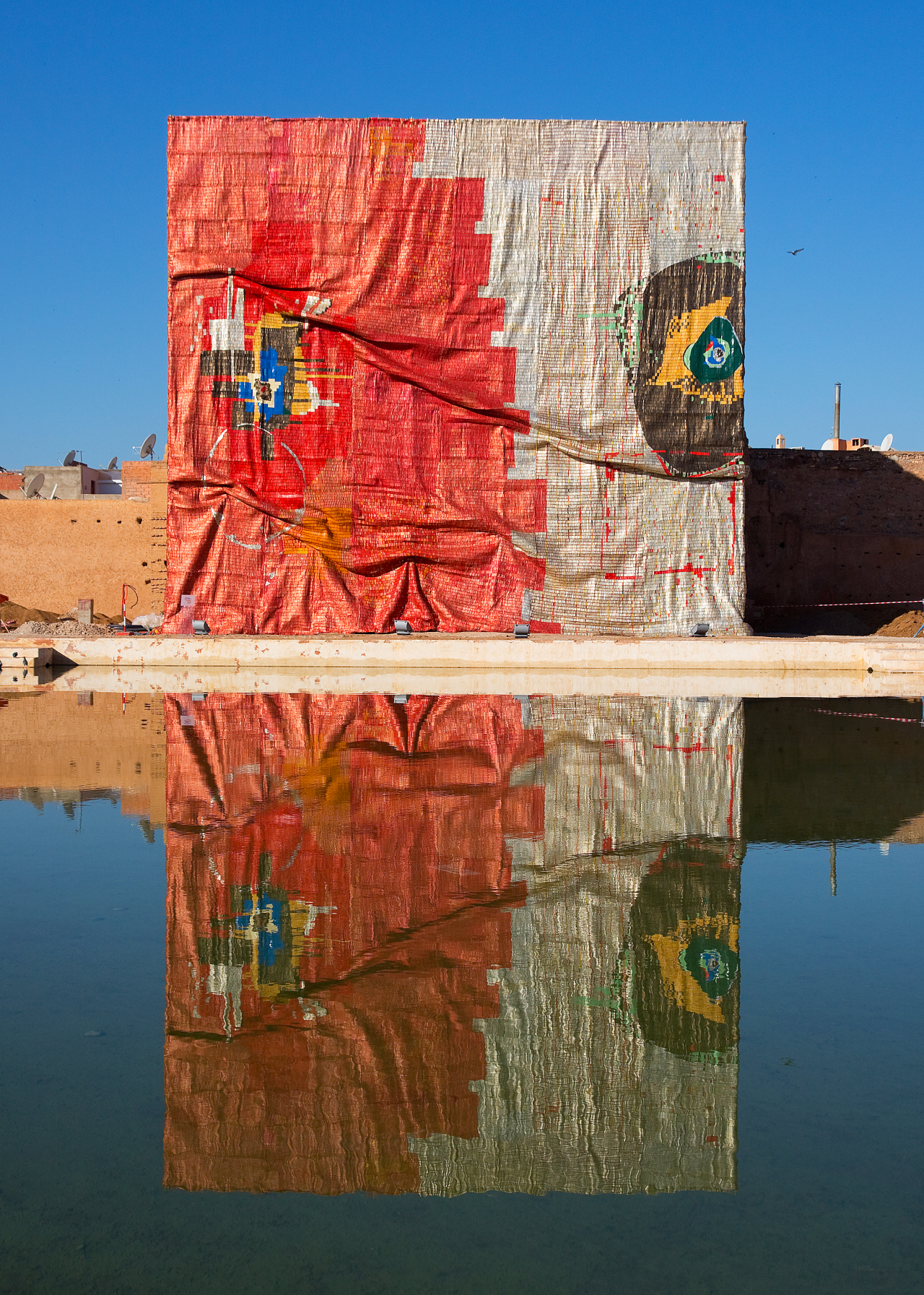 엘 아나추이 작품. [출처=El Anatsui, Kindred Viewpoints]