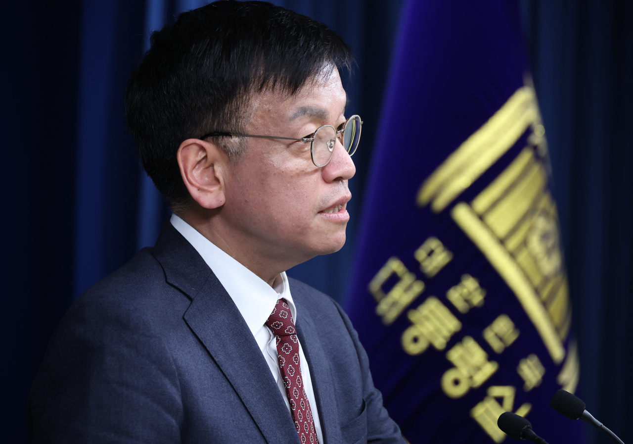 최상목 대통령실 경제수석이 23일 오후 서울 용산 대통령실 청사에서 이날 윤석열 대통령이 주재한 제4차 수출전략회의 관련 브리핑을 하고 있다. [연합]