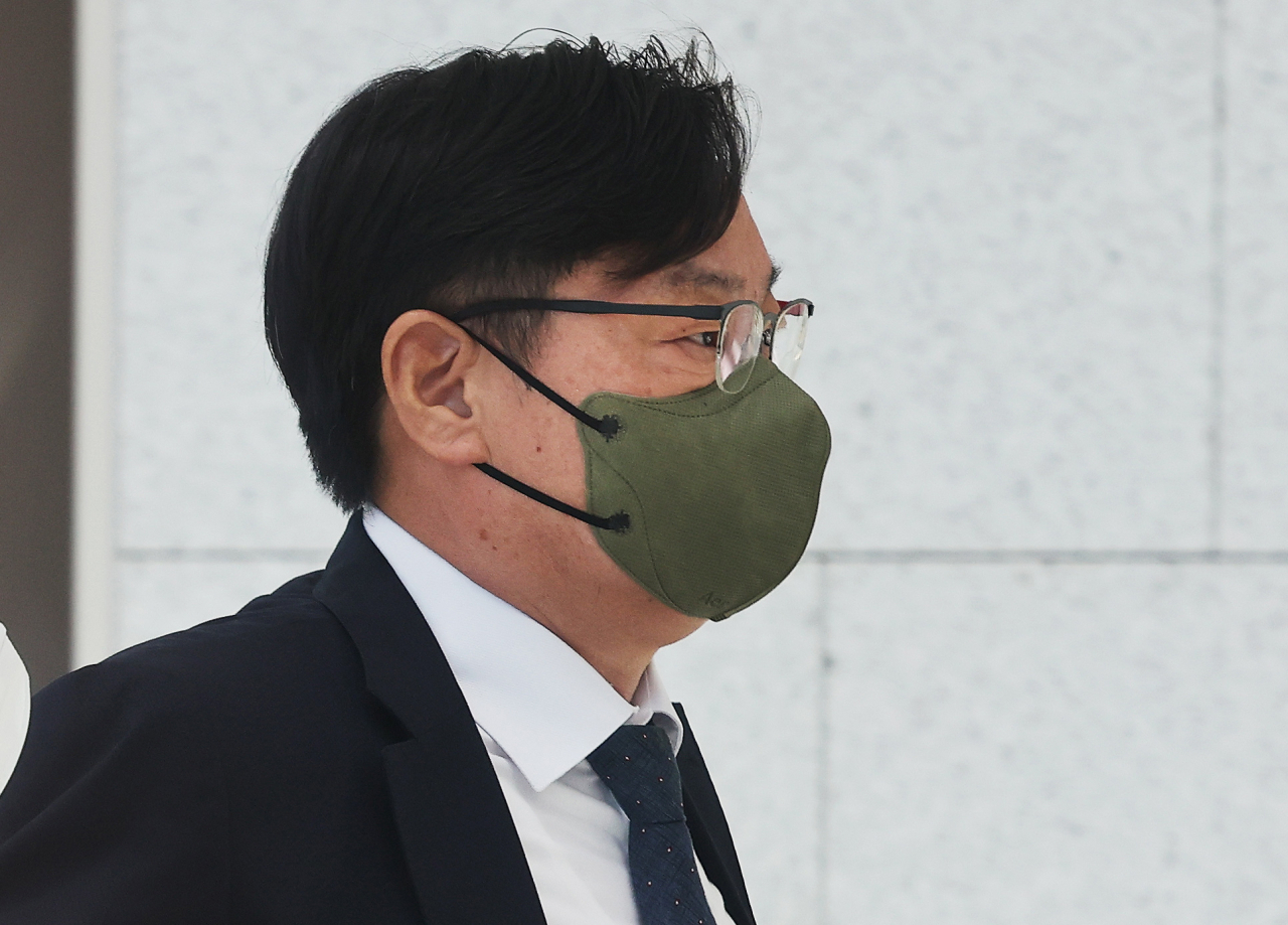 이화영 전 경기도 평화부지사. 사진은 지난해 9월 영장심사를 받기 전 수원지검으로 들어가는 모습. [연합]