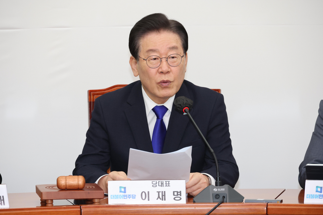 더불어민주당 이재명 대표가 24일 국회에서 열린 최고위원회에서 발언하고 있다. 연합뉴스