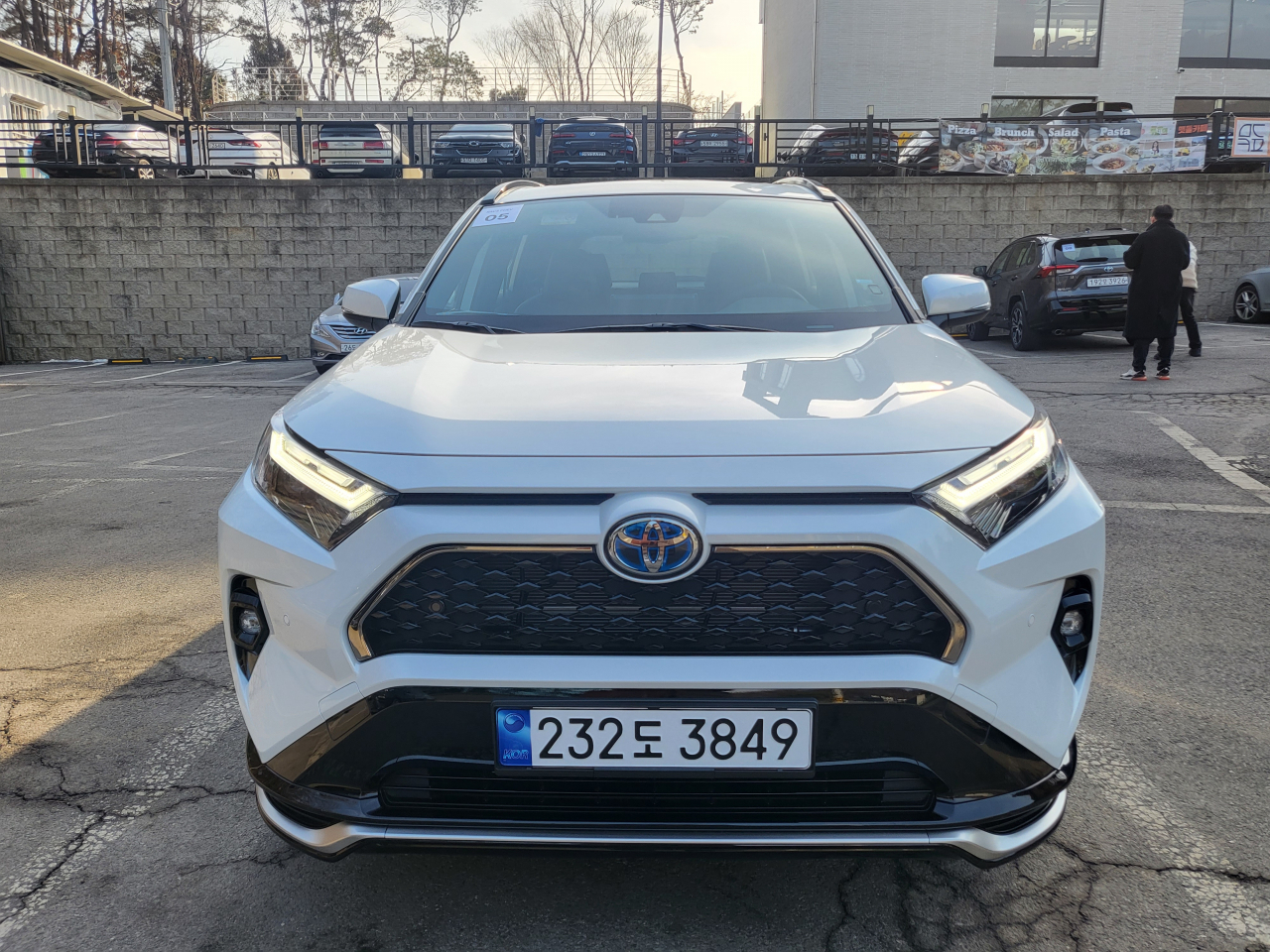 토요타 ‘라브(RAV)4 PHEV’. [김지윤 기자]