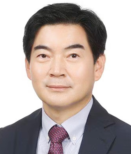 Chung Sun-sin, a prosecutor-turned-lawyer, is seen in this undated file photo. On Feb. 24, 2023, President Yoon Suk Yeol appointed Chung new chief of the National Office of Investigation in charge of commanding police investigation forces nationwide. (Yonhap)