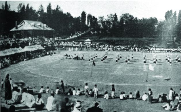 1930년대 광주여학교(현 수피아여중고) 학생들이 대운동회를 갖고 있다. [학교 홈페이지 사진]