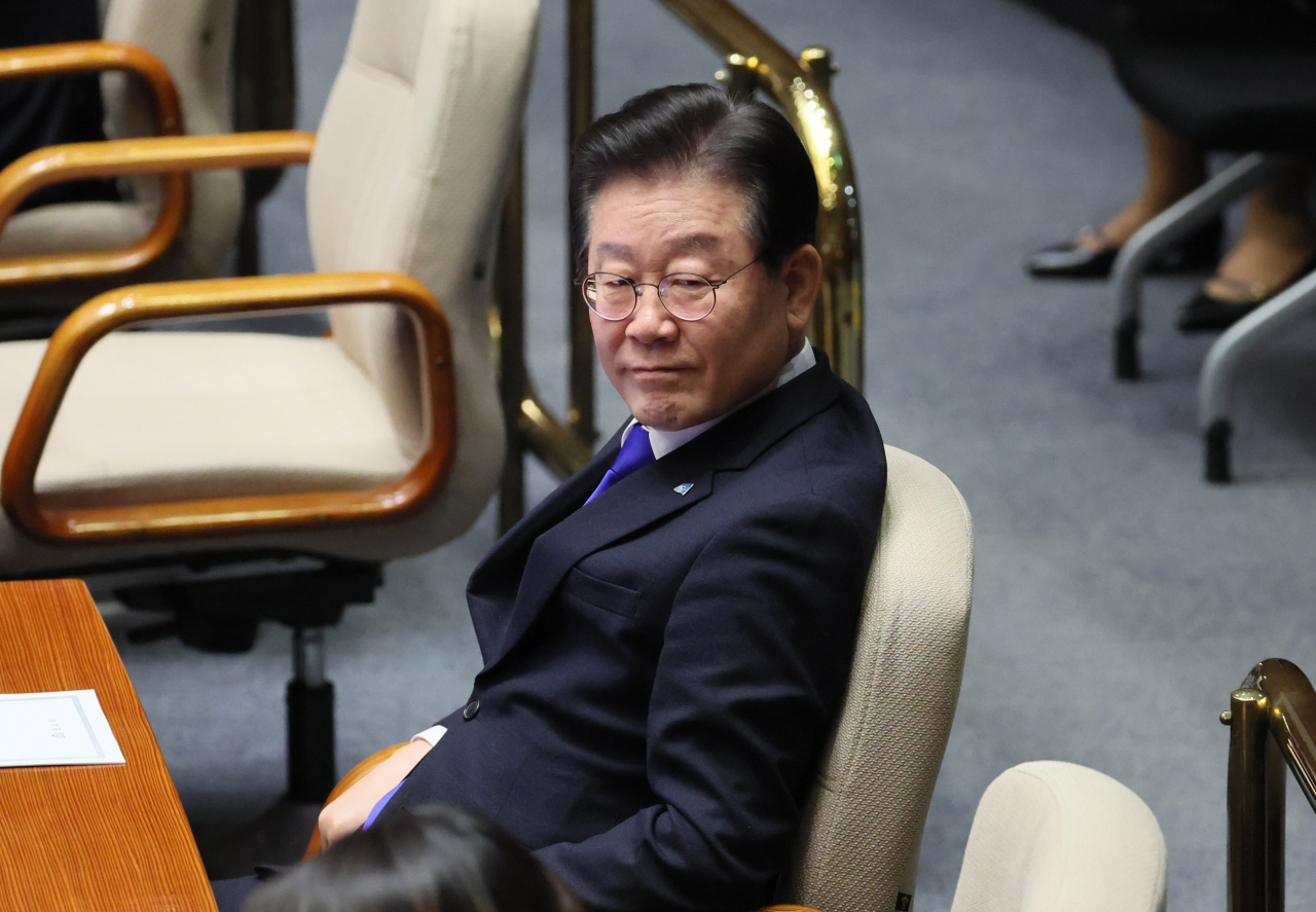 24일 오후 국회 본회의에 출석한 이재명 더불어민주당 대표 모습. [연합]