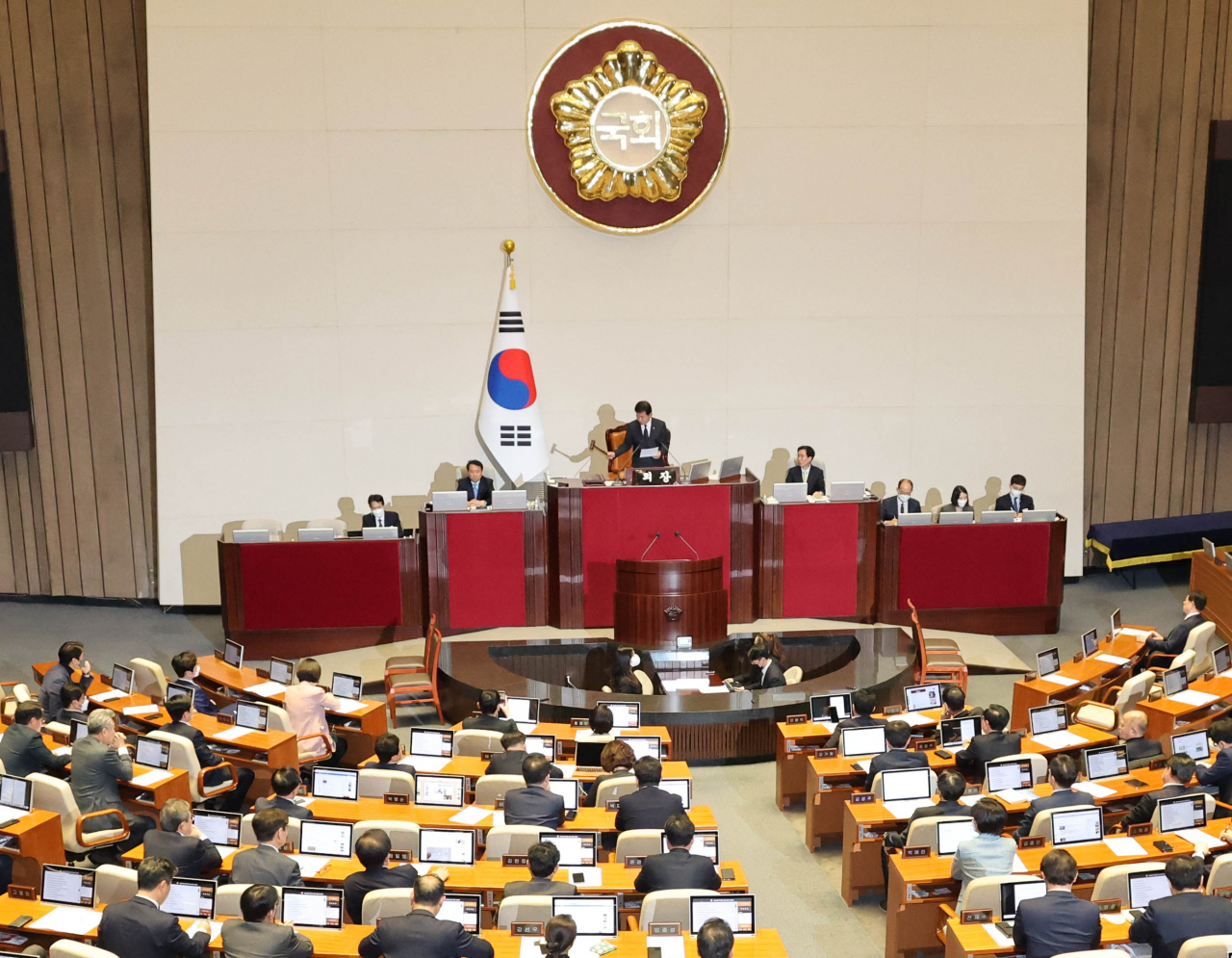 “이재명 끝났다…정치적 사형선고” ‘野 ‘무더기 이탈’ 반긴 전여옥