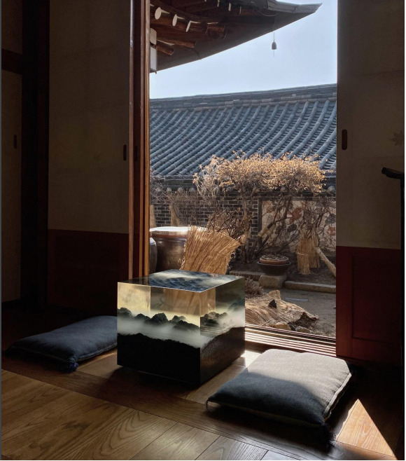 전아현, 深山, Mt.Seorak, Resin, concrete, 35 x 35 x 34 cm, 에디션 15 [프린트베이커리 제공]