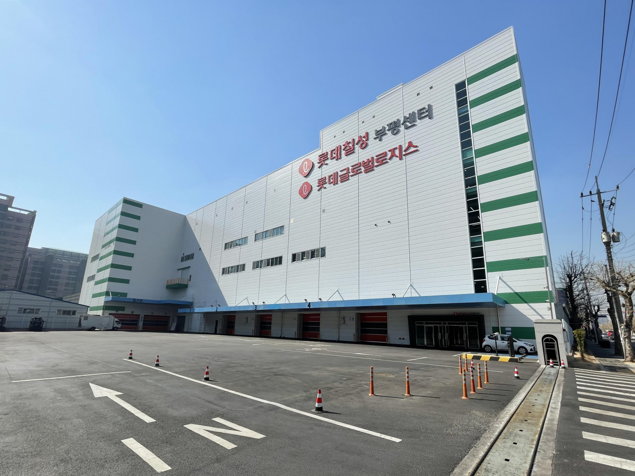 롯데칠성음료 부평 자동화 물류센터. [롯데칠성음료 제공]