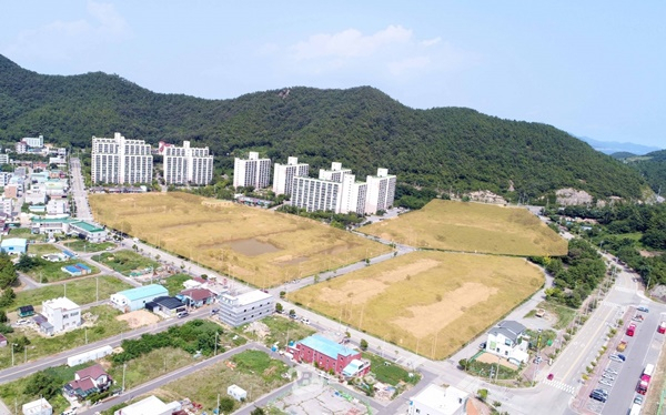여수시 돌산읍 우두리 아파트 부지.