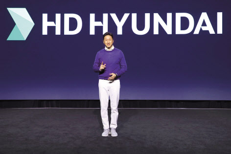 정기선 HD현대 사장이 지난 1월 미국 라스베이거스에서 열린 CES 2023에서 그룹 미래비전에 대해 발표하고 있다. [HD현대 제공]