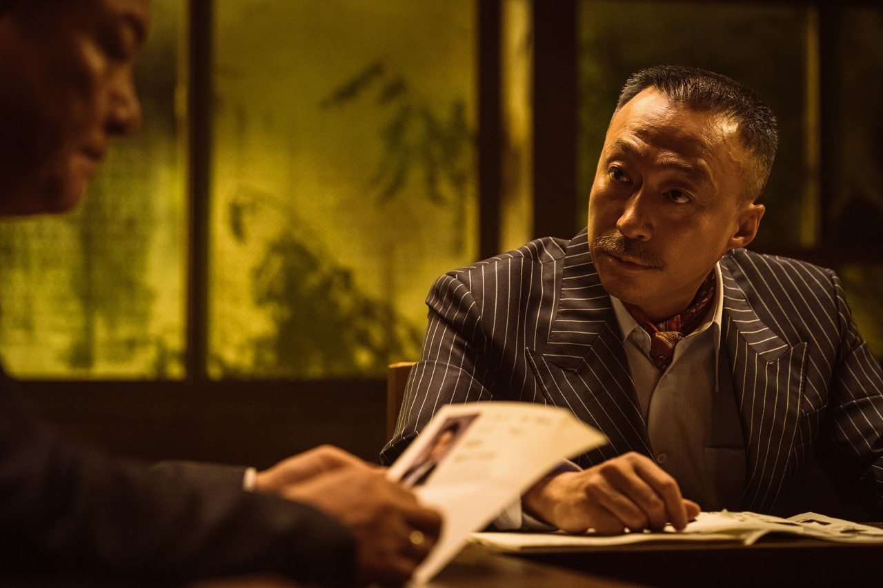 Lee Sung-min stars as political heavyweight Soon-tae in “The Devil’s Deal.” (Plus M Entertainment)