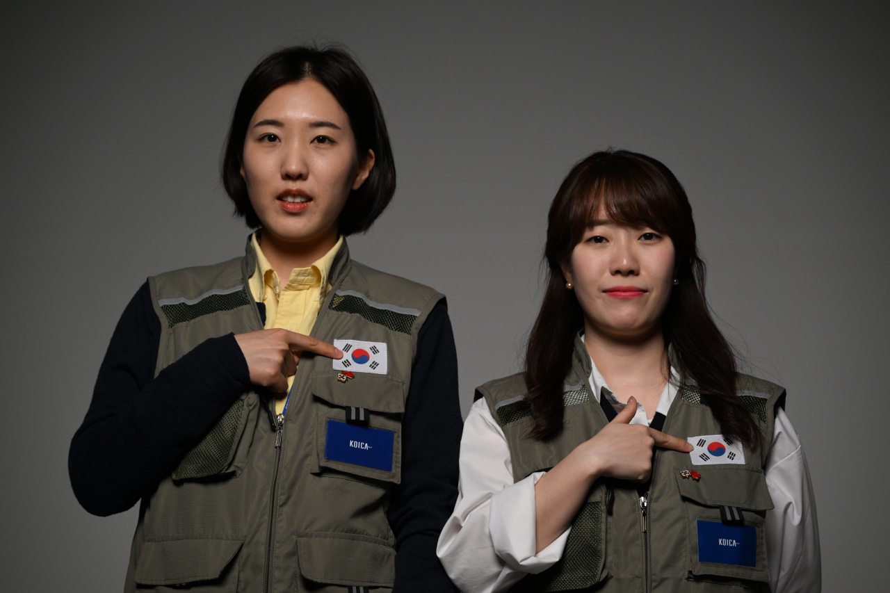 튀르키예 지진 대응 1진 긴급구호대에 파견됐던 김민지 코이카 다자협력인도지원실 대리와 백주영 코이카 해외봉사모집팀 전임이 28일 오후 서울 용산구 헤럴드스튜디오에서 헤럴드경제-코리아헤럴드와 인터뷰를 가지고 있다. 박해묵 기자