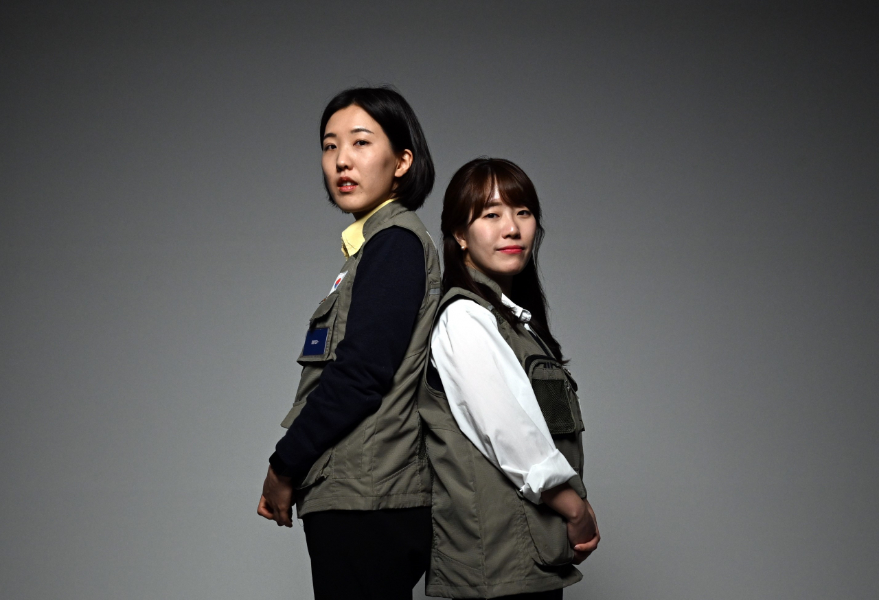 튀르키예 지진 대응 1진 긴급구호대에 파견됐던 김민지(오른쪽) 코이카 다자협력인도지원실 대리와 백주영 코이카 해외봉사모집팀 전임이 28일 오후 서울 용산구 헤럴드스튜디오에서 헤럴드경제-코리아헤럴드와 인터뷰를 가지고 있다. 박해묵 기자