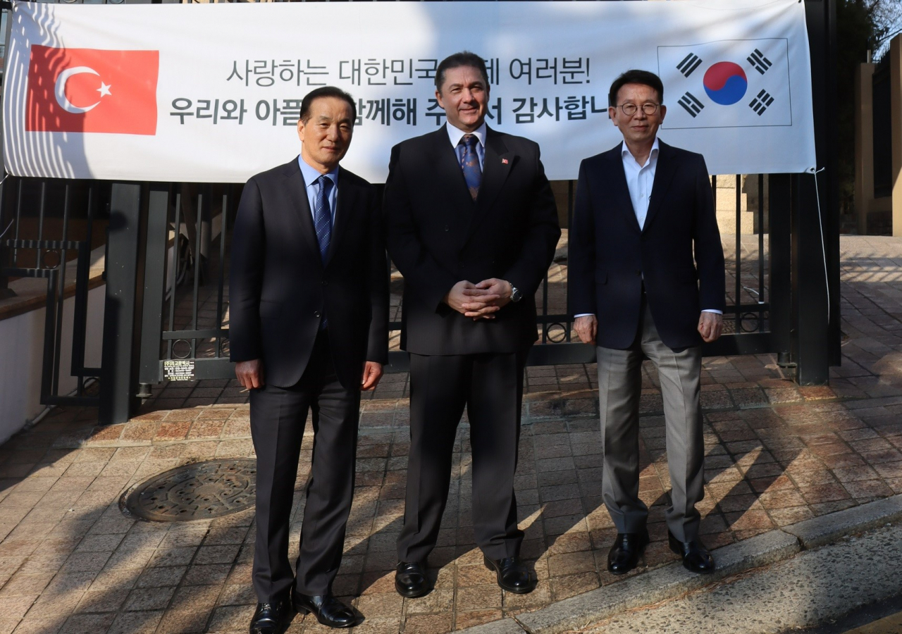 AC호텔-목시 희앤썬, 튀르키예 지진 긴급 구호 지원금 전달식