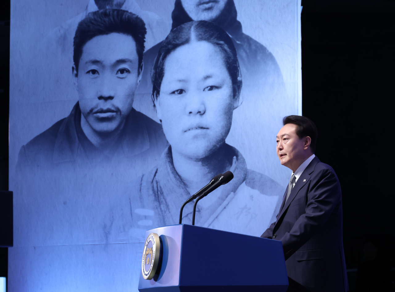 윤석열 대통령이 1일 서울 중구 유관순 기념관에서 열린 제104주년 3.1절 기념식에서 기념사를 하고 있다. [연합]