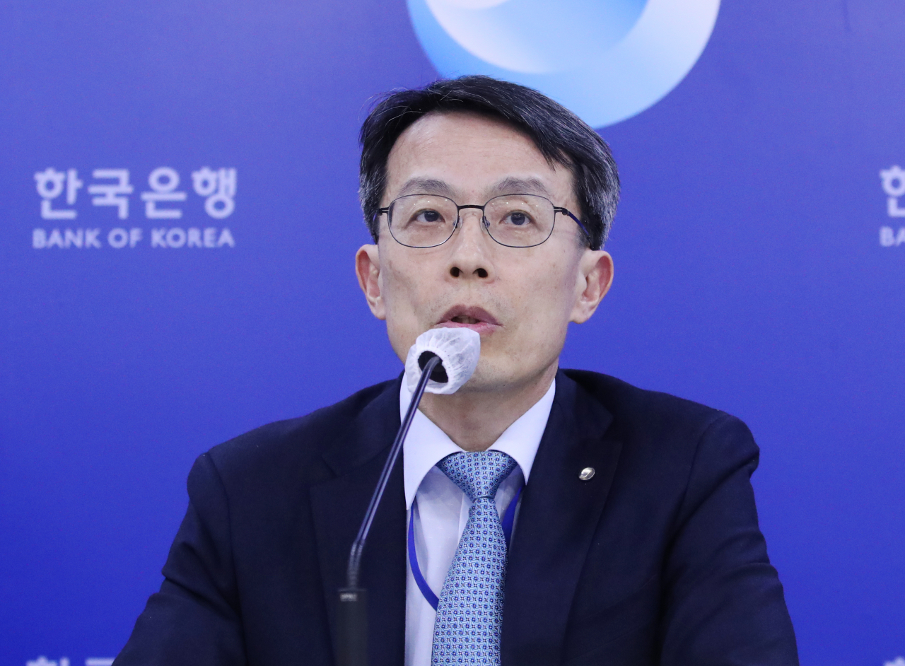 이환석 한국은행 부총재보가 지난달 23일 서울 중구 한국은행에서 열린 2023년 2월 경제전망 설명회에서 발언하고 있다. 연합뉴스
