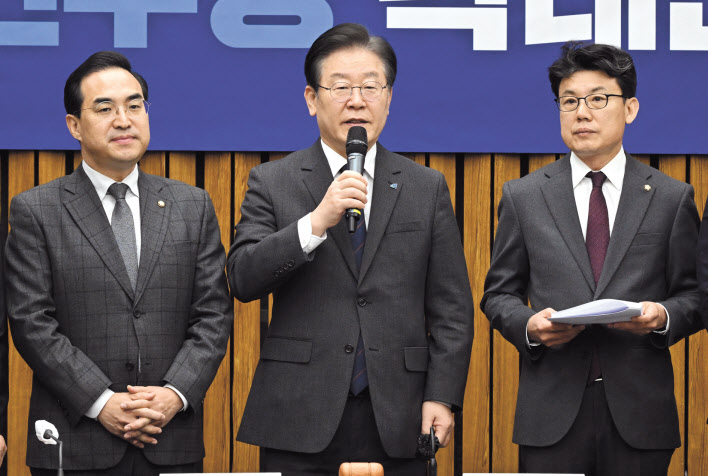 이재명 더불어민주당 대표가 6일 국회에서 열린 을지로위원회 백서전달식에서 발언하고 있다. 임세준 기자