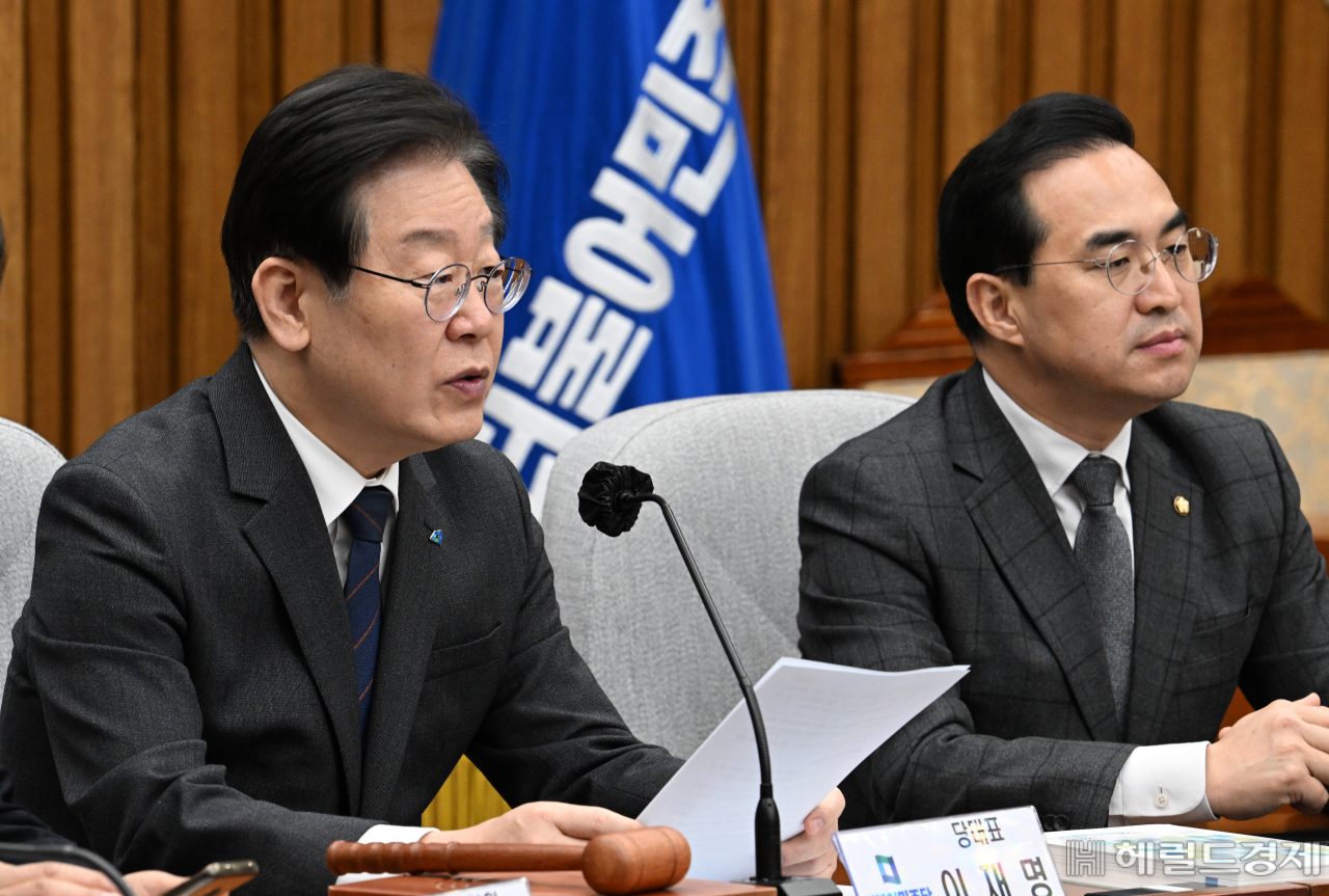더불어민주당 확대간부회의가 6일 서울 영등포구 여의도 국회에서 열려 이재명 대표가 발언하고 있다. 임세준 기자