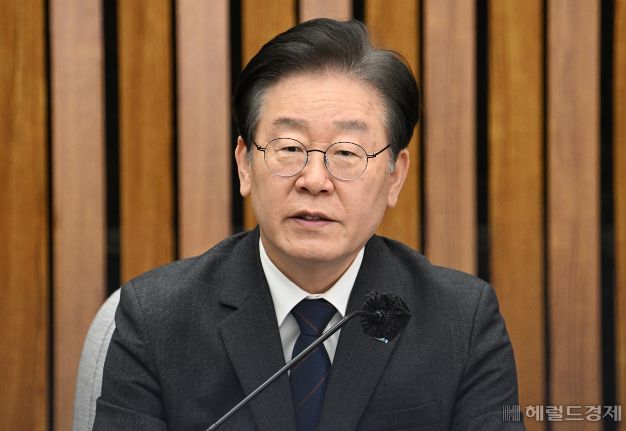 더불어민주당 확대간부회의가 6일 서울 영등포구 여의도 국회에서 열려 이재명 대표가 발언하고 있다. 임세준 기자