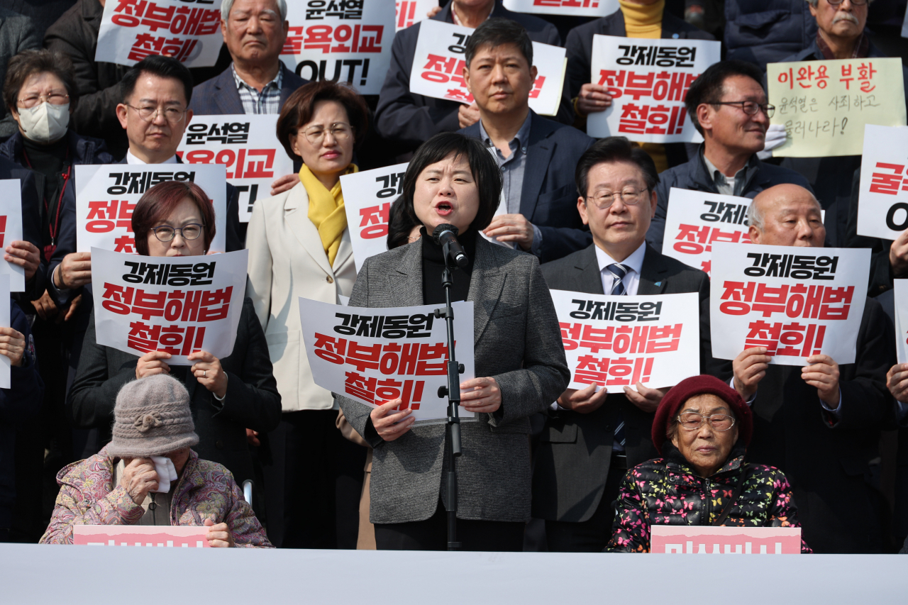 “이재명 거리두기”…정의당, ‘민주당 쌍특검’ 공조 꺼리는 이유[이런정치]