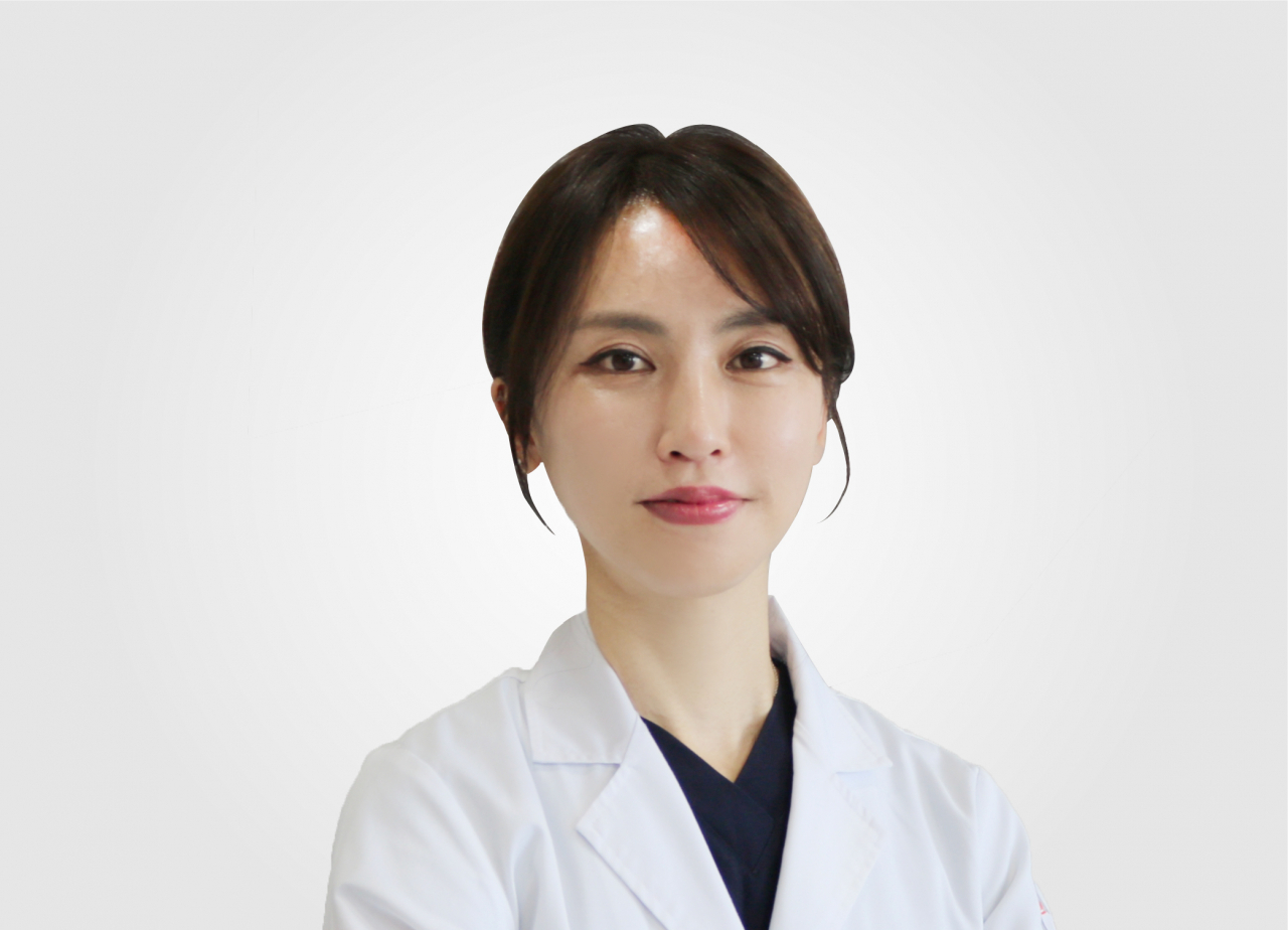 위암과 대장암은 이미 상당 부분 진행되거나 다른 장기로 전이되기 전까지 특별한 자각증상이 없다. 신촌연세병원 소화기내과 조윤정 과장은 "가족력과 생활습관, 대장 용종 과거력 등 개인의 특성에 따라 권고안과 차이가 있을 수 있으므로 검진 간격 및 시기에 대해서는 전문의와 직접 상담하는 것이 바람직하다”고 조언한다.
