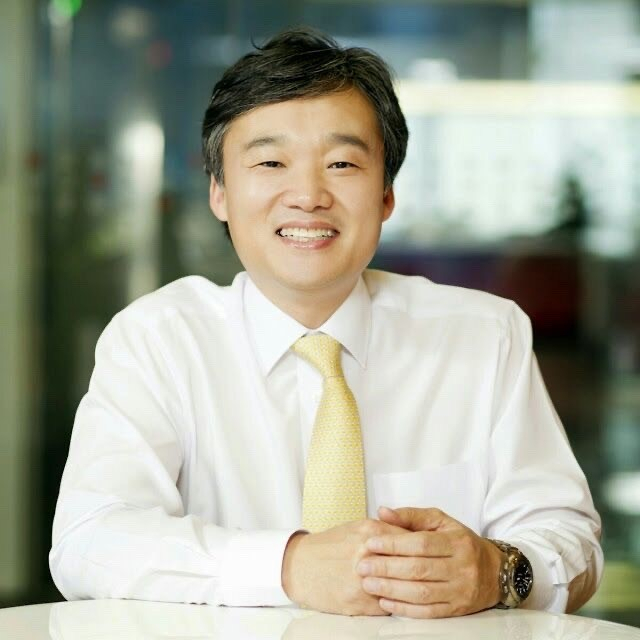 KT 차기 대표이사 후보 윤경림 사장이 오는 31일 정기 주주총회를 앞두고 ‘지배구조개선 TF’를 구성했다. [KT 제공]