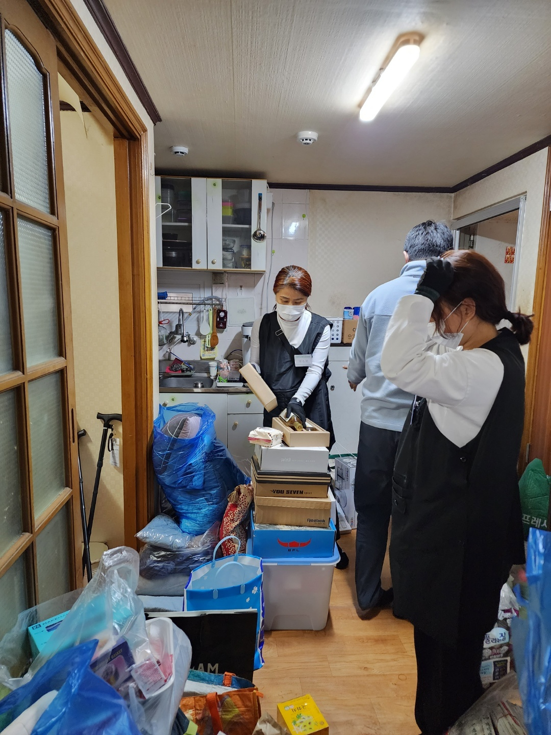광진구 돌봄SOS센터에서 취약계층 대상으로 주거 편의 서비스를 지원하고 있다. [광진구 제공]
