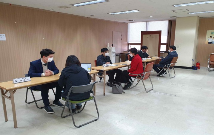 서울지방국세청(청장 강민수)이 지난 6알 강동세무서를 시작으로 올해 신규 개인사업자의 세법에 대한 이해도를 높이는 세금교실을 운영하고 있다. [서울지방국세청 제공]