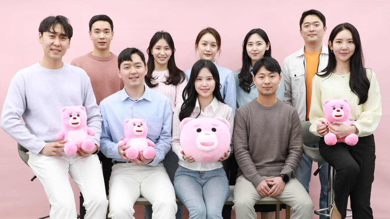 롯데홈쇼핑이 13일 서울 영등포구 양평동 본사에서 사내 홍보모델 위촉식을 열었다. 위촉식 모습. [롯데홈쇼핑 제공]