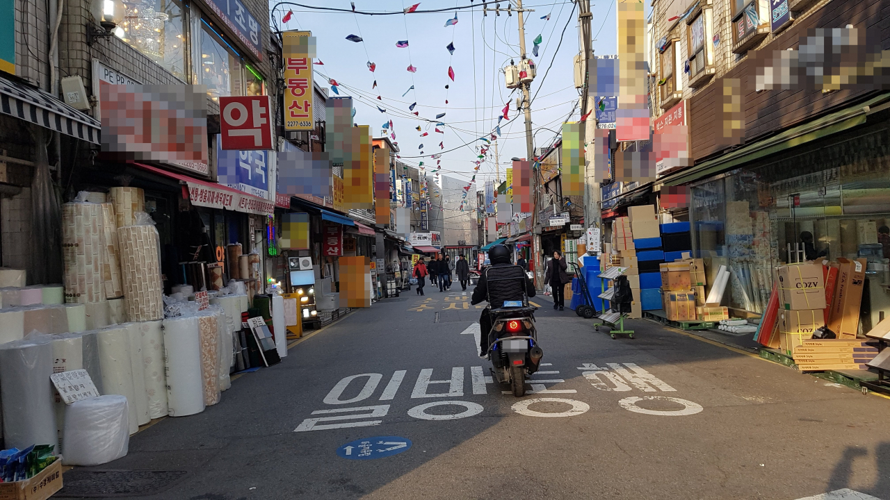 서울 중구 을지로의 한 골목. 김영철 기자