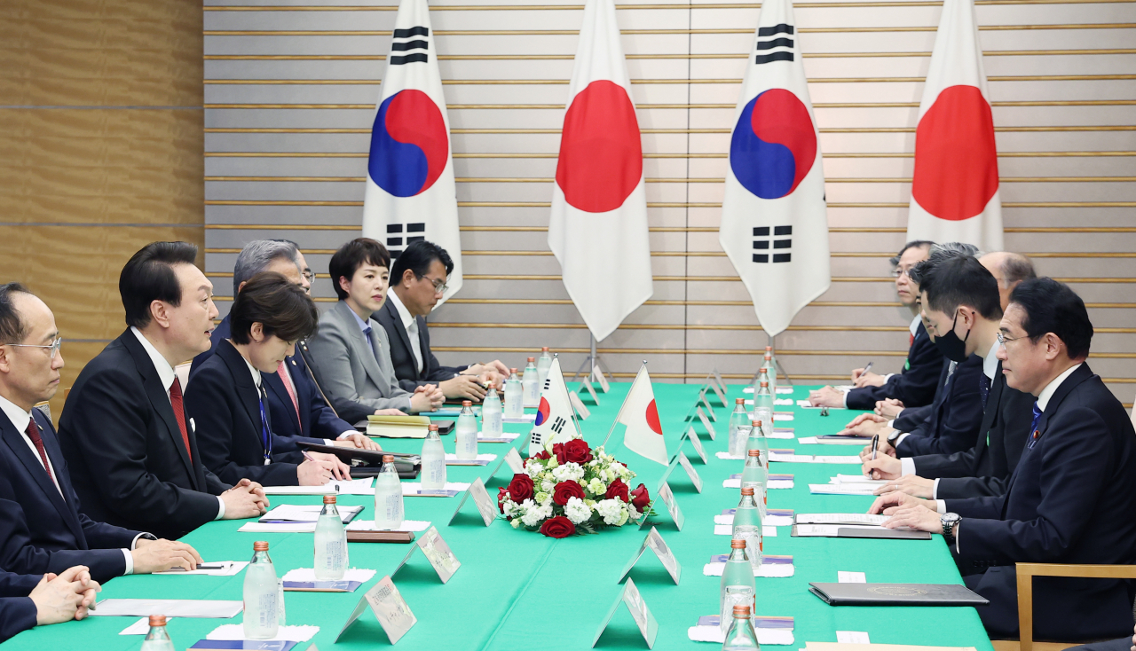 1박2일 일정으로 일본을 방문한 윤석열 대통령이 16일 오후 일본 도쿄 총리 관저에서 열린 한일 확대 정상회담에서 발언하고 있다. [연합]