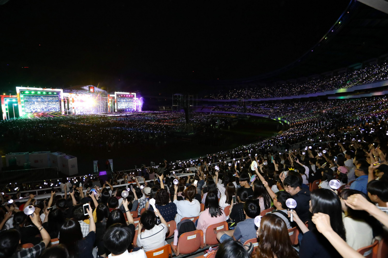 과거 대면 방식으로 열렸던 패밀리콘서트. [롯데면세점 제공]