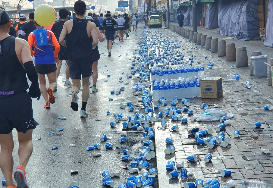 “마라톤 신나게 뛰셨죠?” 이 쓰레기들은 어찌하려고 [지구, 뭐래?]