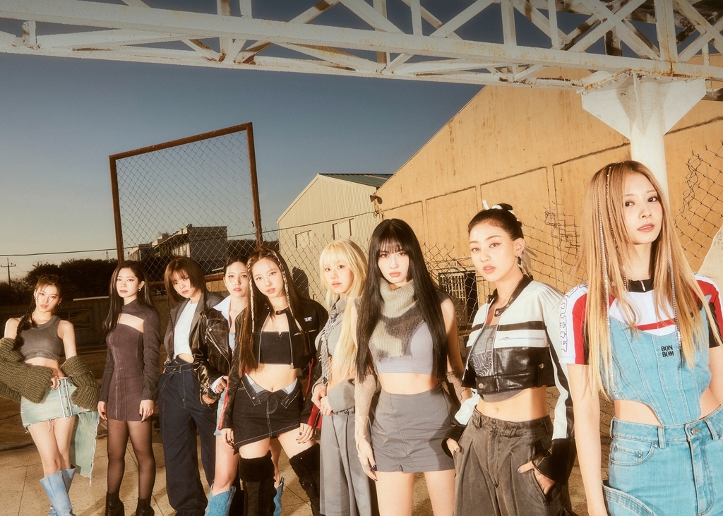(Credit: JYP Entertainment)