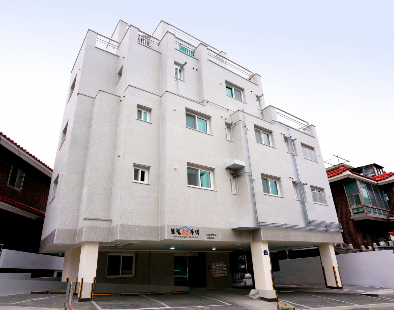 서울 금천구는 오는 27일까지 홀몸 어르신을 위한 공공원룸주택 입주자를 모집한다. 사진은 해당 공공원룸주택. [금천구 제공]