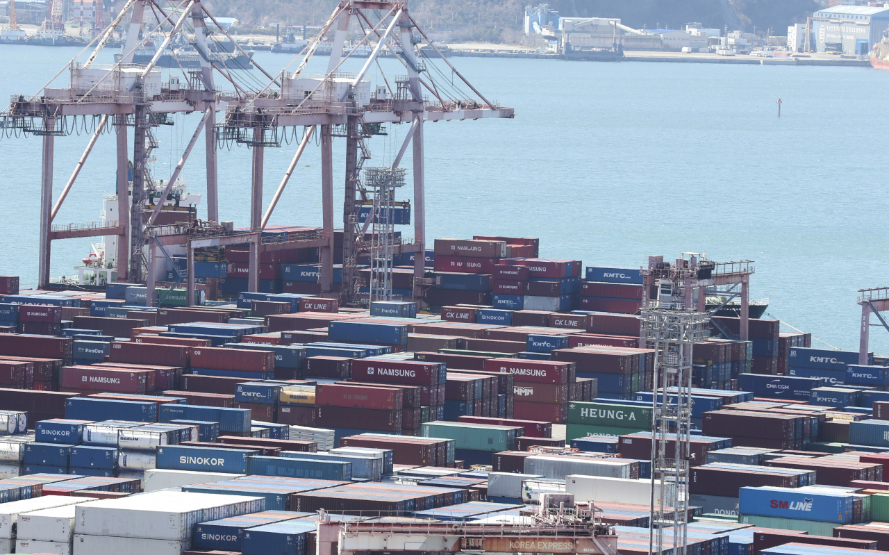Containers at the port in Busan. (Yonhap)