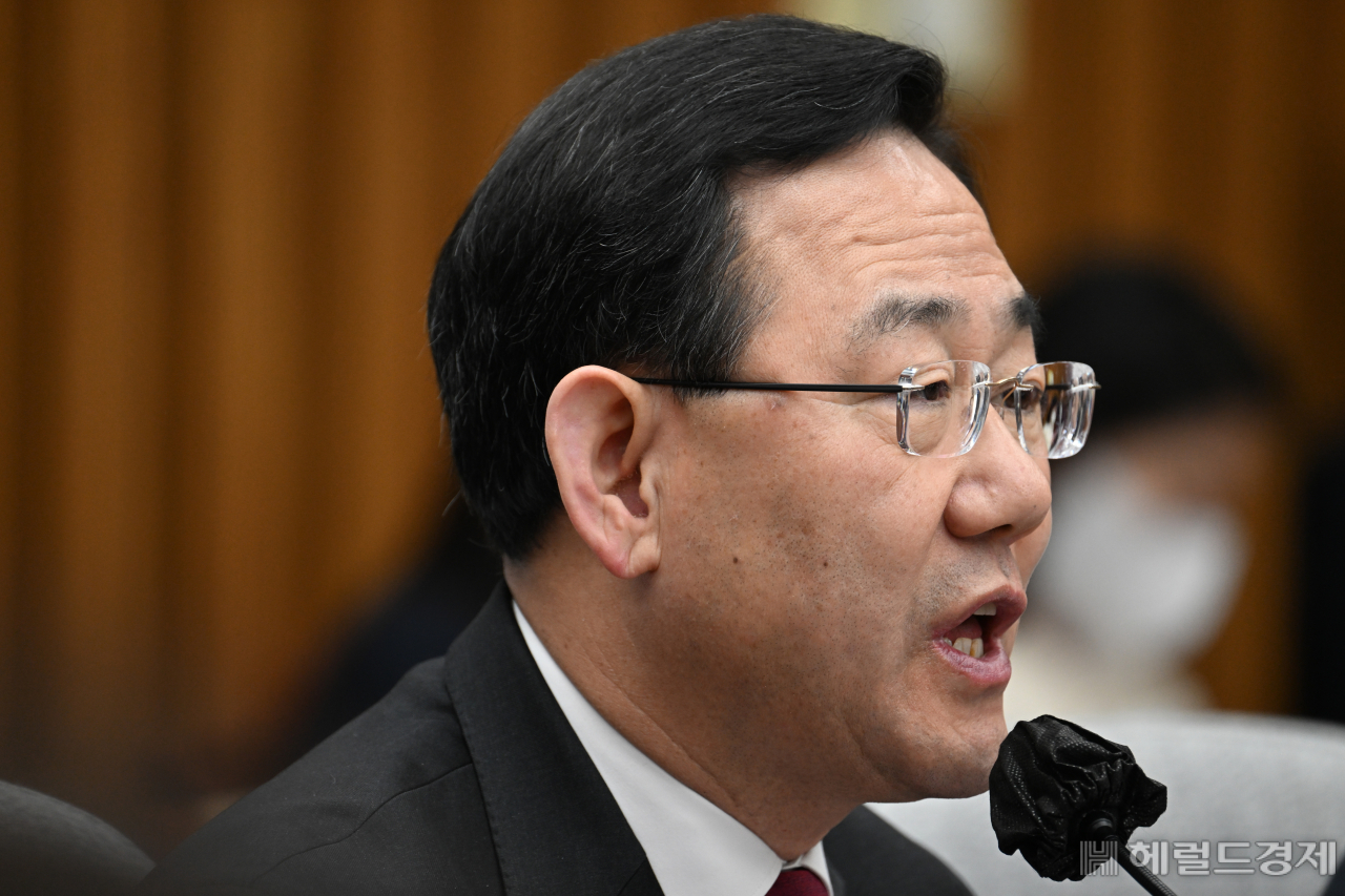 주호영 국민의힘 원내대표가 21일 서울 영등포구 여의도 국회에서 열린 원내대책회의에 참석해 발언하고 있다. 임세준 기자