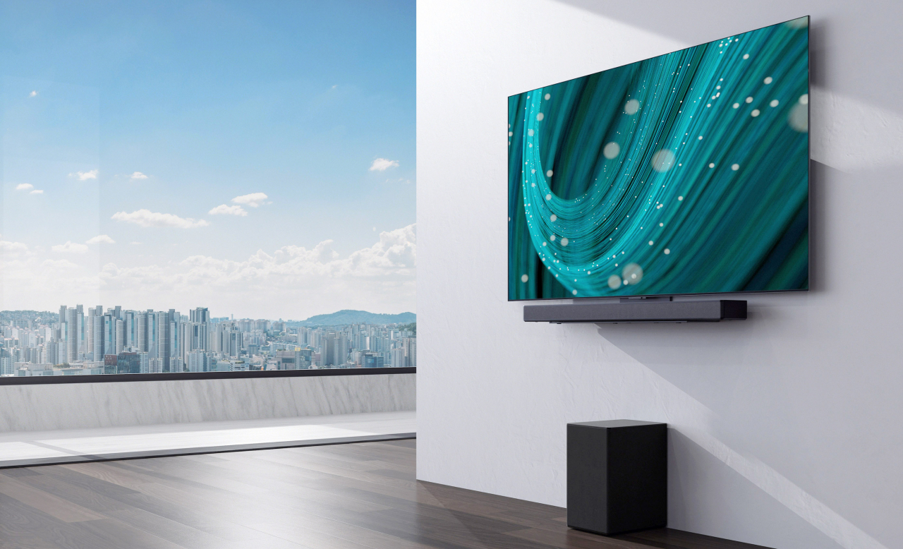 LG 올레드 TV에 최적화된 디자인과 사운드로 시청경험을 극대화하는 LG 사운드바 신제품의 연출 이미지 [LG전자 제공]