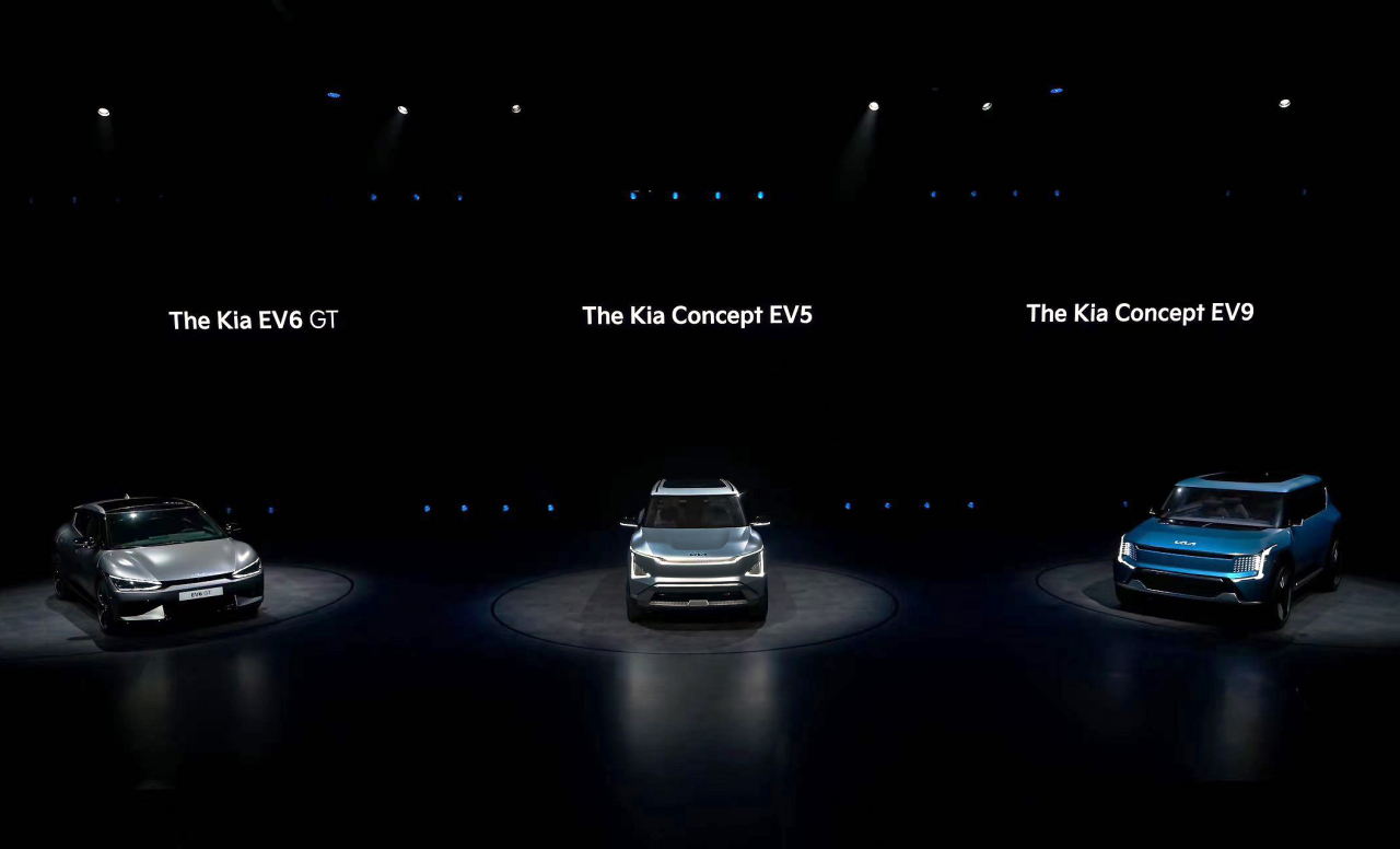 '기아 EV 데이(KIA EV Day)’에 전시된 EV6 GT, 콘셉트 EV5, 콘셉트 EV9. [기아 제공]