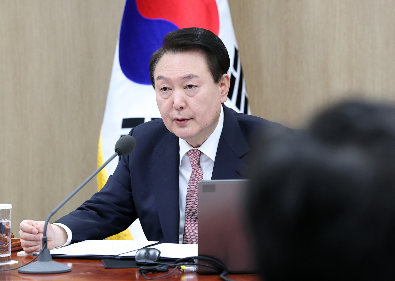 윤석열 대통령이 21일 서울 용산 대통령실 청사에서 열린 국무회의에서 발언하고 있다. [연합]