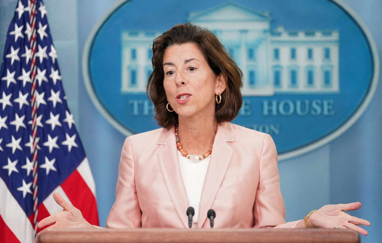US Secretary of Commerce Gina Raimondo speaks about semiconductor chip subsidies during a press briefing at the White House in Washington, Sept. 6, 2022. (Reuters-Yonhap)