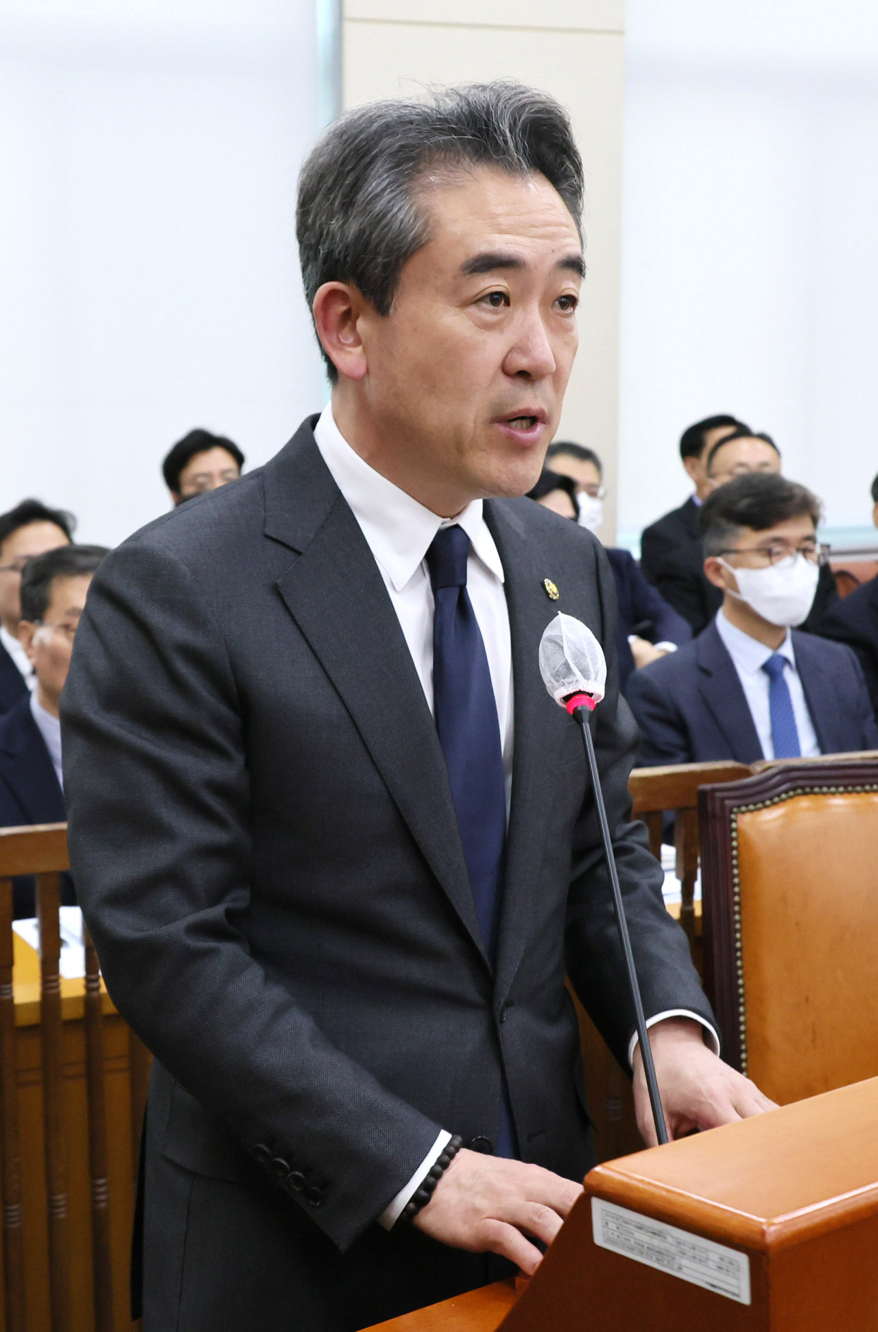 윤희근 경찰청장이 22일 오후 열린 국회 행정안전위원회 전체회의에서 인사말을 하고 있다. [연합]
