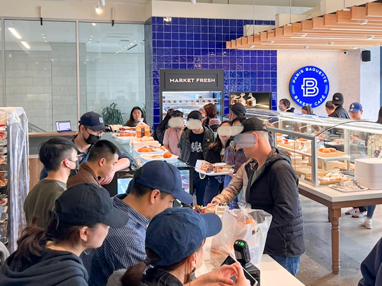 파리바게뜨 캐나다 1호점인 영앤쉐퍼드(Yonge&Sheppard)점. [SPC그룹 제공]