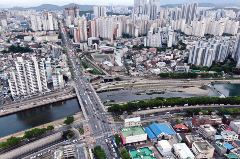 대구 신천대로 동신교진출램프와 청구네거리 사이 아파트 밀집지역 [헤럴드DB]