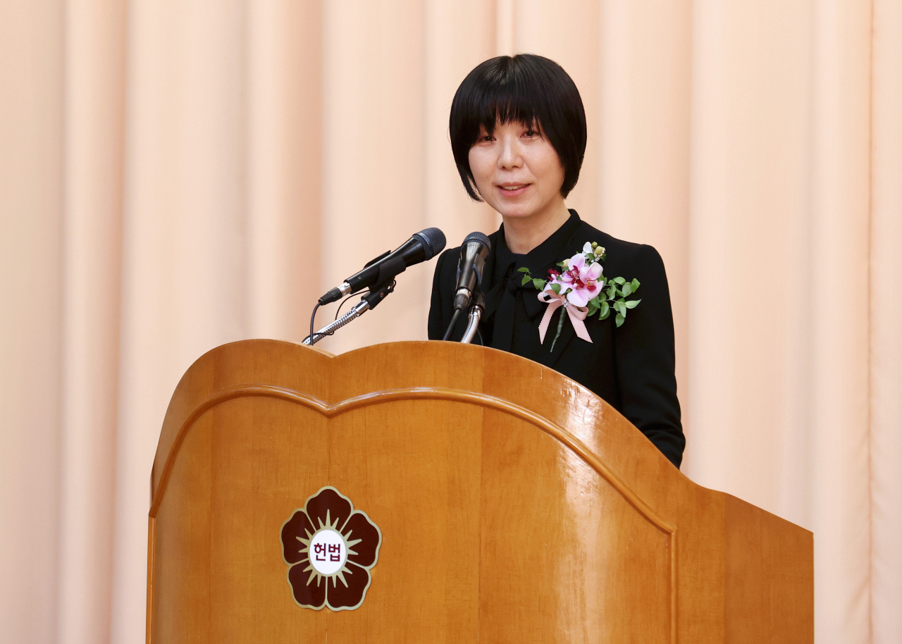 이선애 헌법재판관이 28일 퇴임사를 전하고 있다. [사진=헌법재판소 제공]
